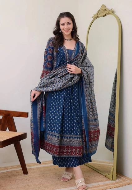 Women Viscose Rayon Kurta Pant Dupatta Set