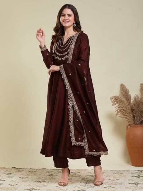Women Silk Blend Kurta Pant Dupatta Set